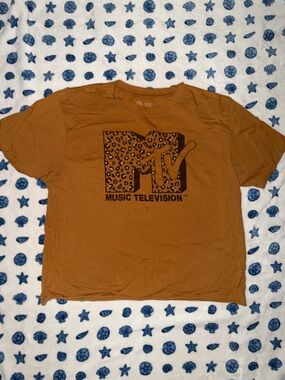 Brown MTV Cropped T-Shirt with Leopard Print Logo